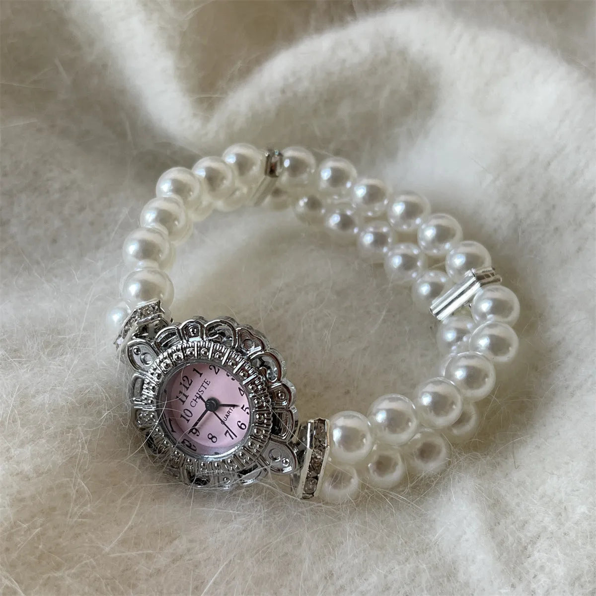 Women's quartz pearl bracelet watch with alloy case and glass mirror face
