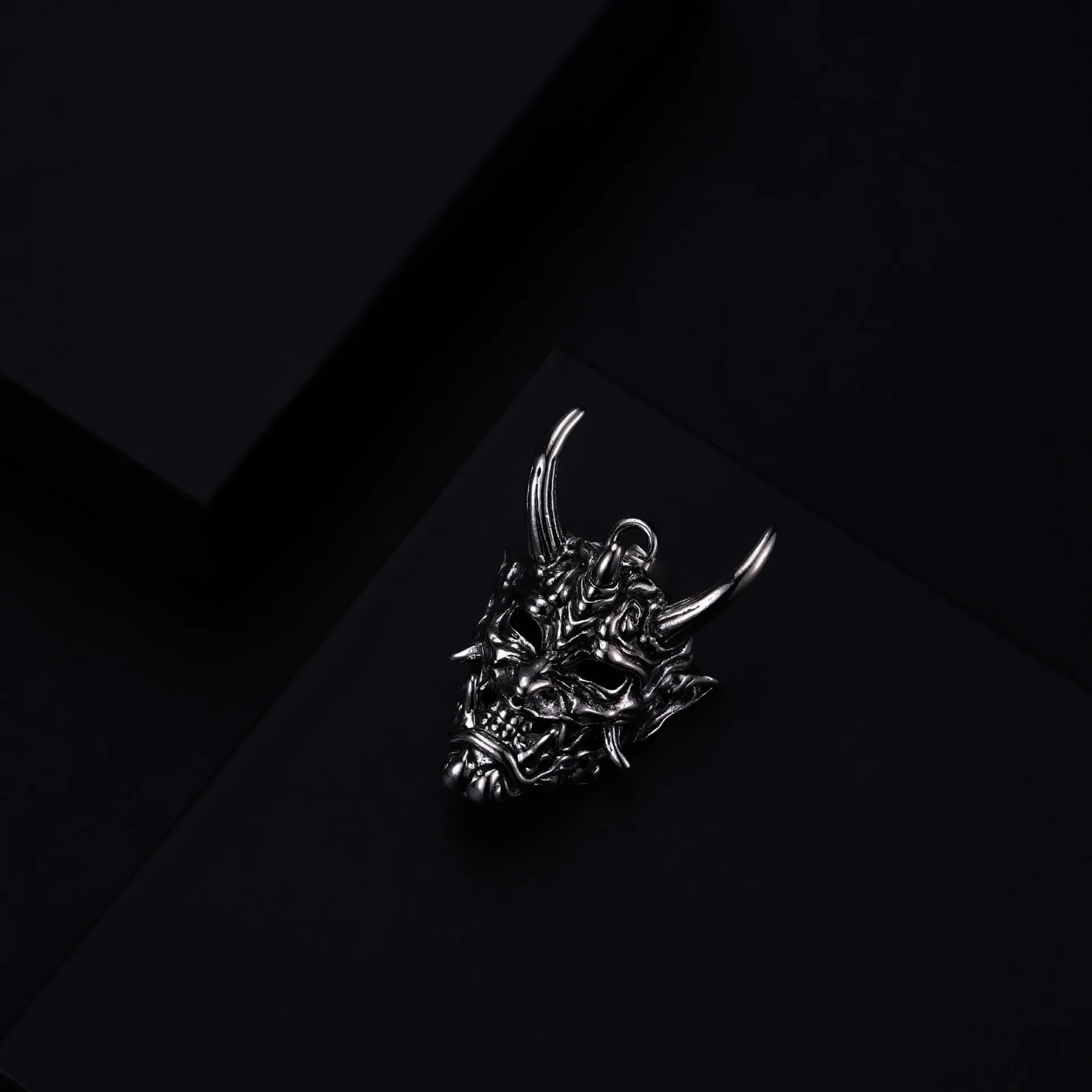 Men's silver vintage necklace with rectangular zinc alloy pendant
