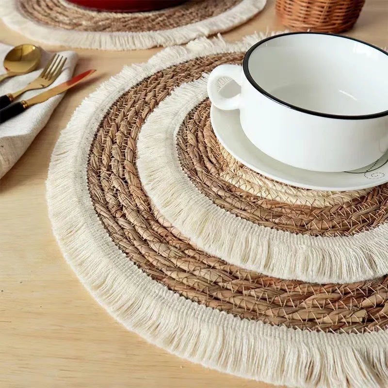 Round Japanese straw placemat with decorative tassels in natural papyrus material