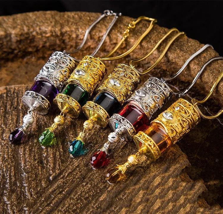 Alloy car suspension hanging pendant cylindrical shape with aroma function, Golden Magic or Silver Magic finish
