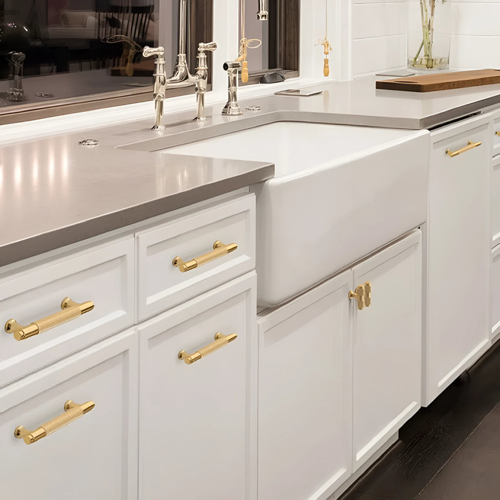 Aluminium European style cabinet handle with brushed brass oxidation finish