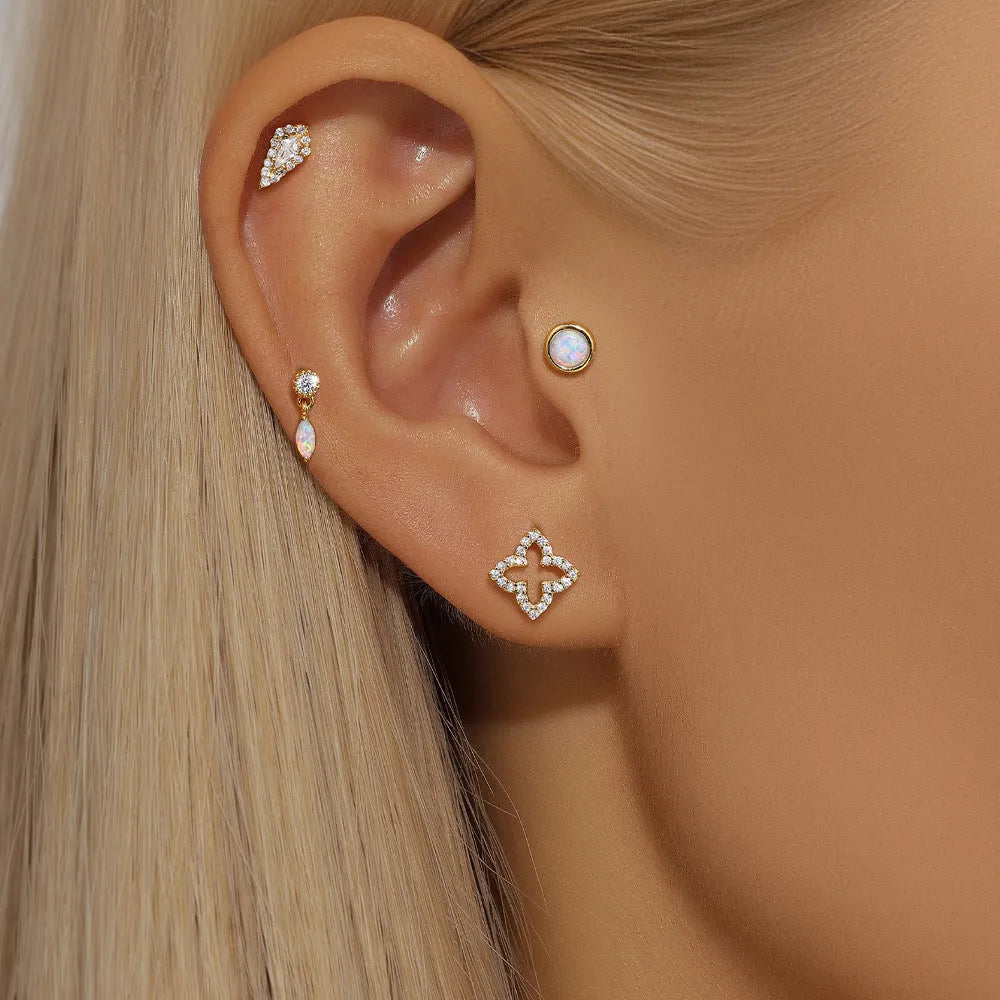 S925 sterling silver flat column thread geometric ear bone stud in a gold tone finish.