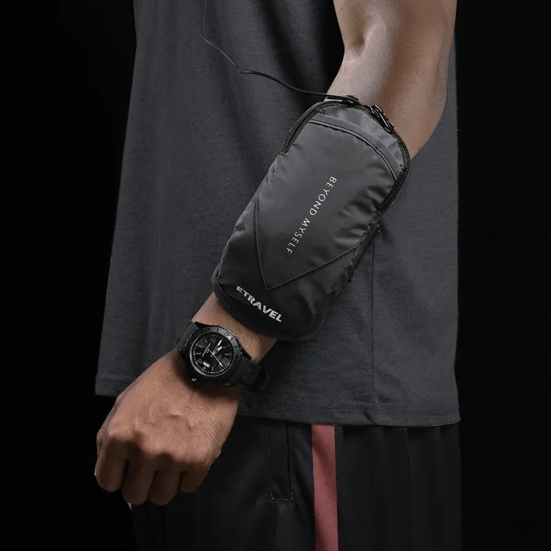 Running arm bag with reflective material in black colour showing 7-inch capacity for outdoor sports