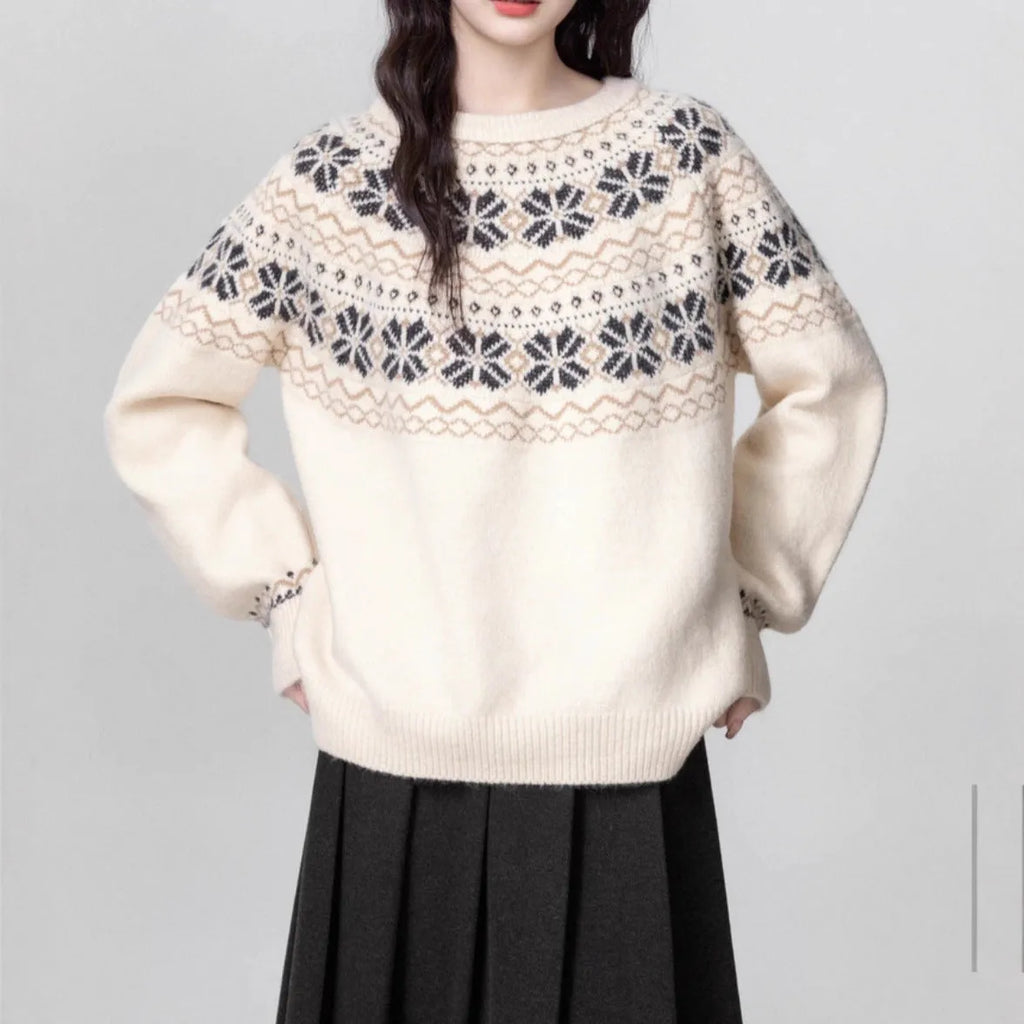 Women's milky white vintage fair isle geometric pattern pullover sweater with crew neck and long sleeves