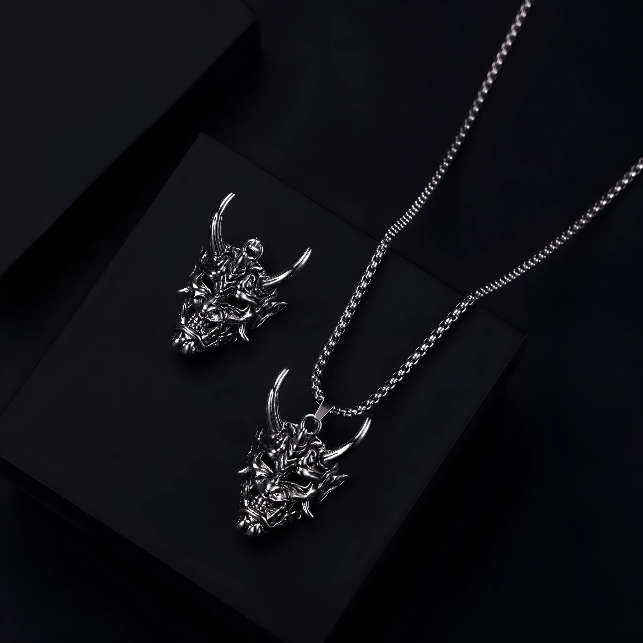 Men's silver vintage necklace with rectangular zinc alloy pendant