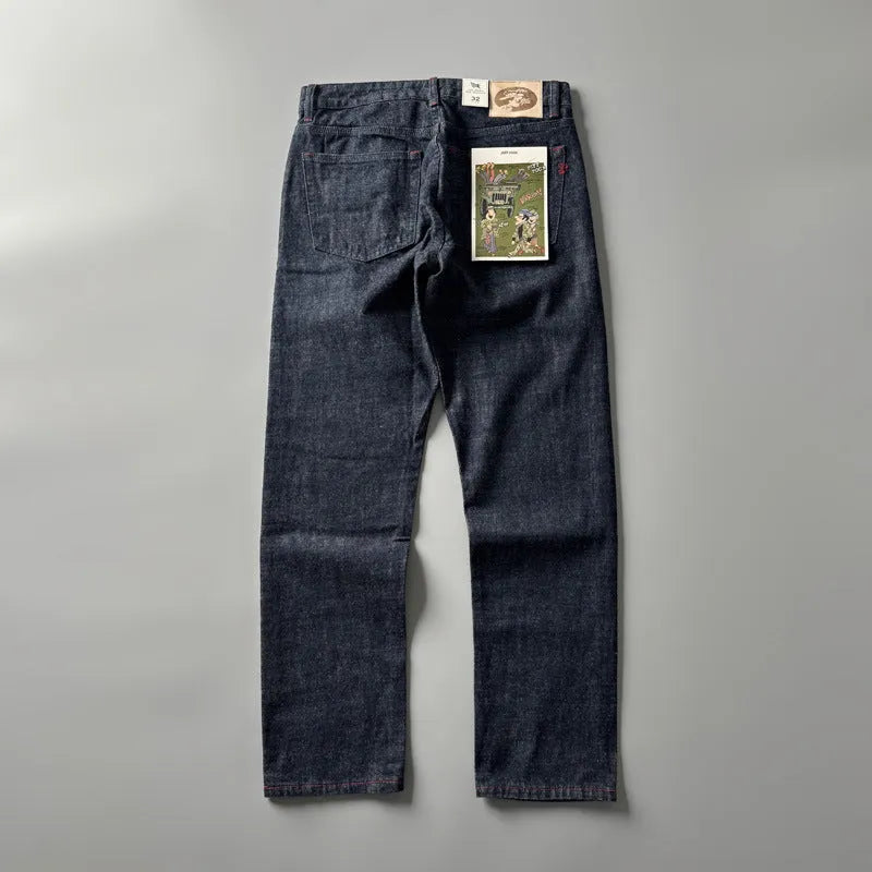Men's primary colour straight-leg denim jeans with a mid-waist, shown on a size chart.