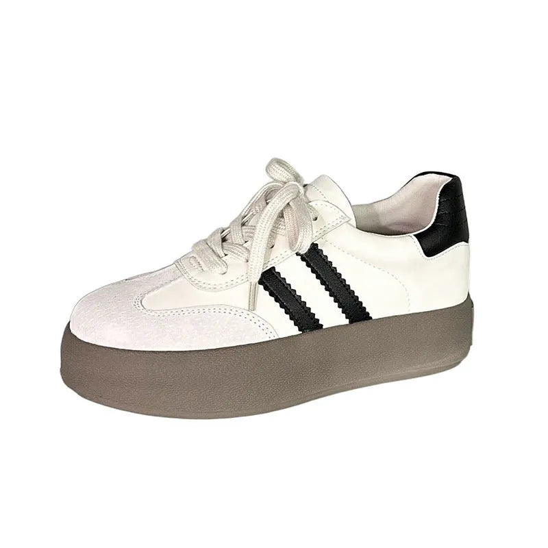 Women's vintage distressed leather casual sneakers with round toe and lace-up front