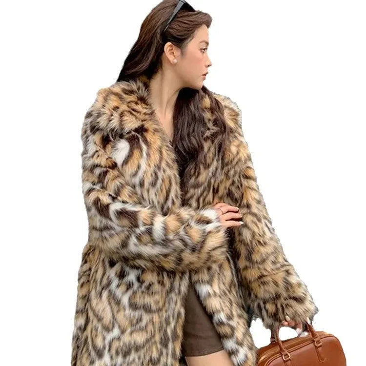 Women's faux fur coat with detachable fur collar in long and mid-length street fashion styles