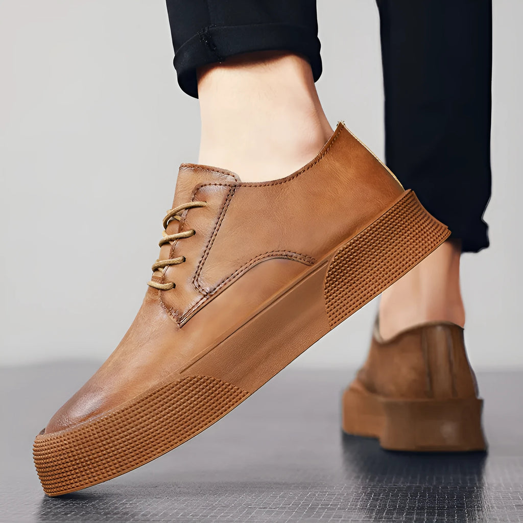 Men's lace-up platform board shoes in ON2266 brown with round toe and low top profile