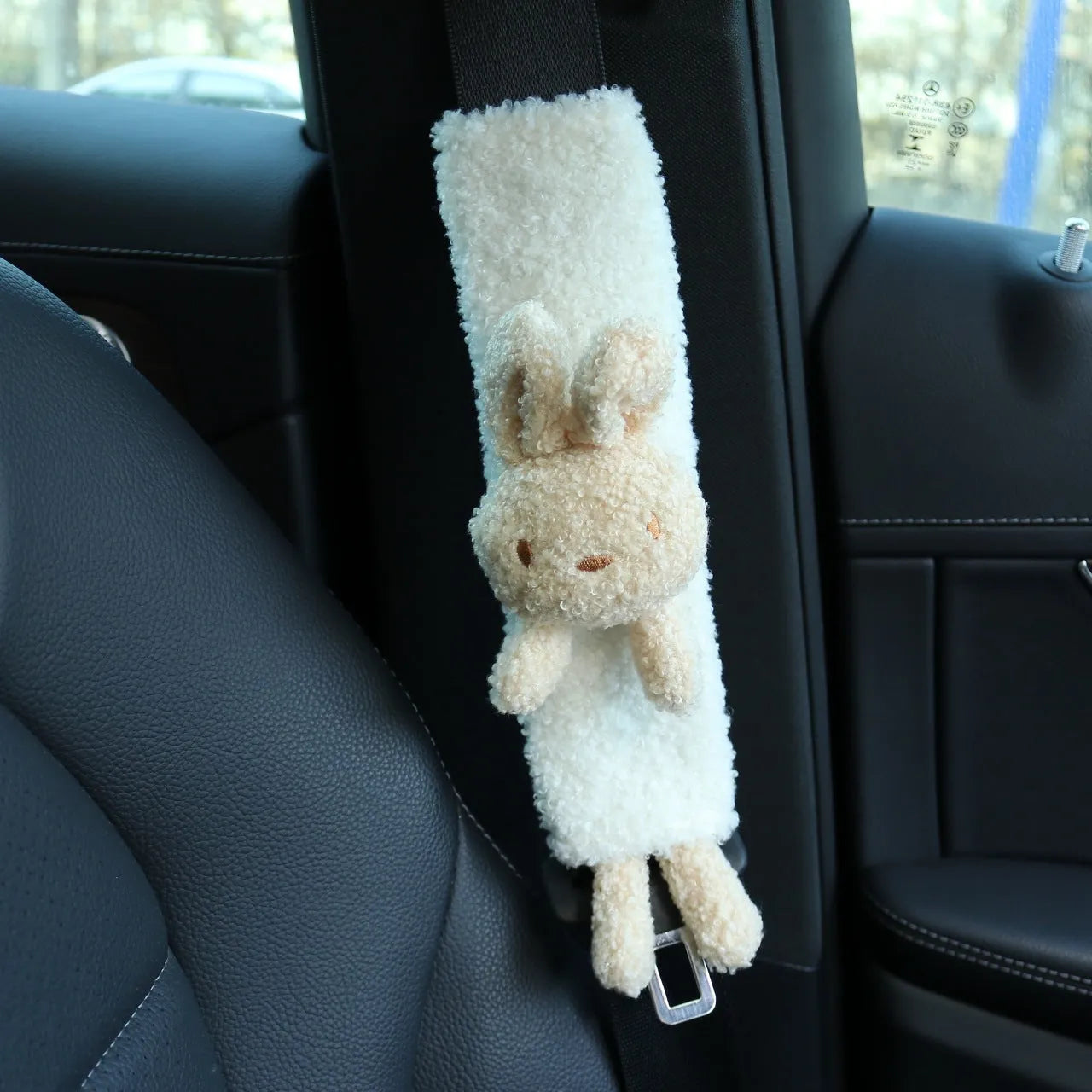 Cartoon plush car shoulder protector in lamb wool with rabbit and bear designs