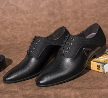 Men's black Oxford shoes with a low upper, made from artificial PU leather with a rubber sole.