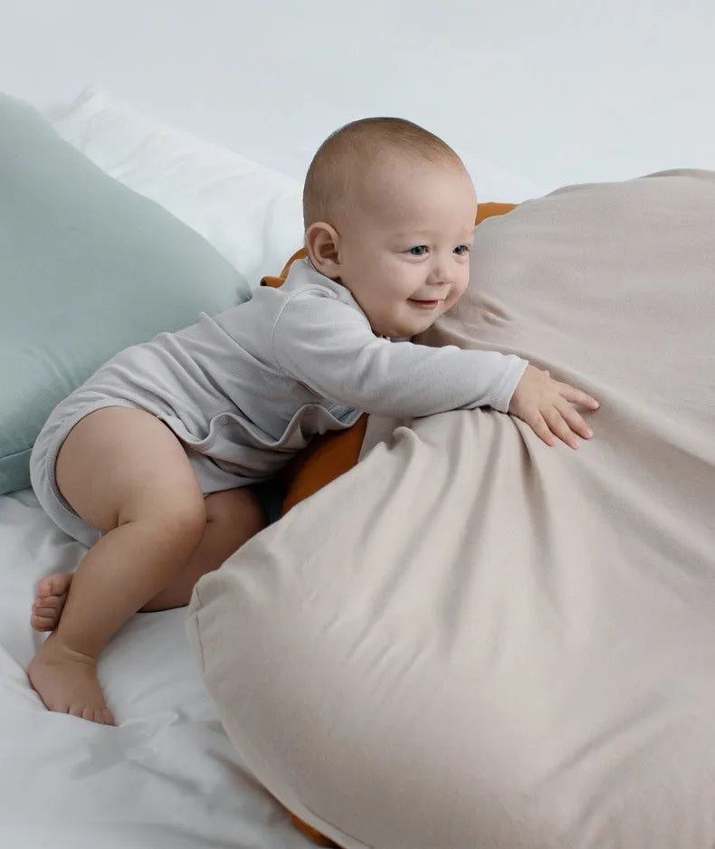 Portable baby nest crib measuring 75x45cm in cotton with PP cotton filler