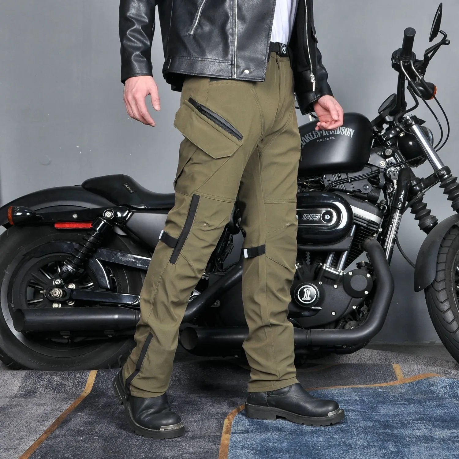 Motorcycle waterproof cycling trousers in black or green with protective gear set