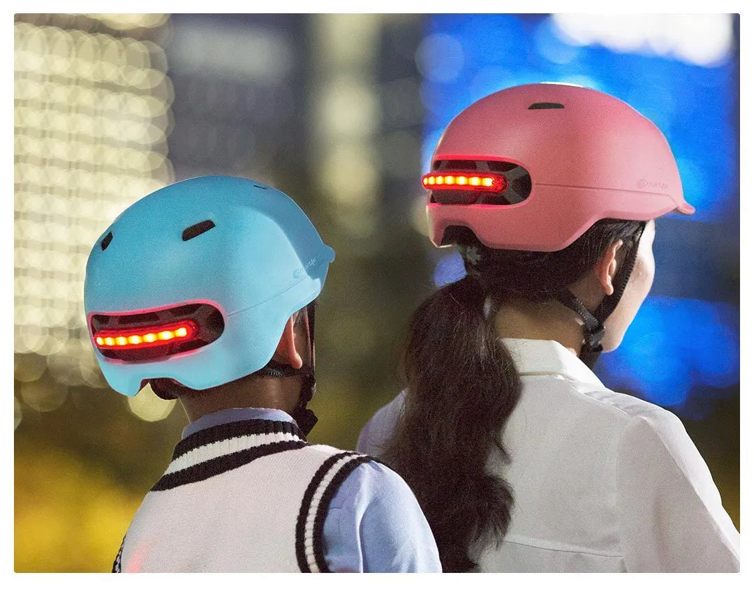 Smart helmet with automatic photosensitive warning lights in black, EPS and PC construction, side view