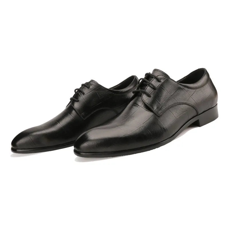 Men's black leather derby shoes with pointed toe and rubber sole for business dress