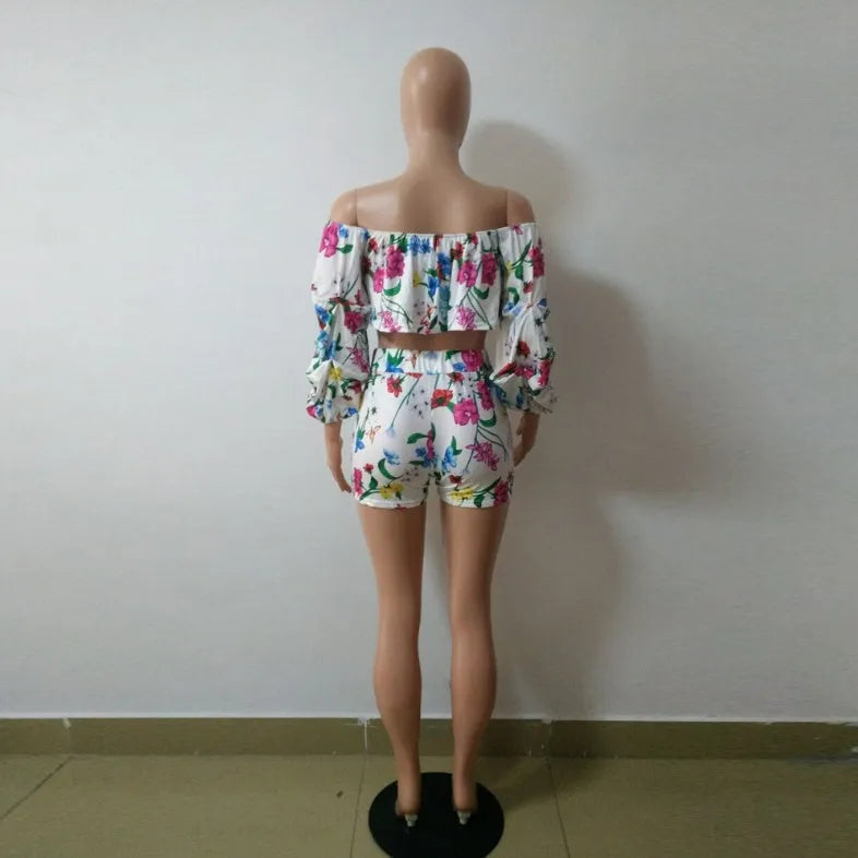 Women's digitally printed two-piece set with long pile sleeves and matching shorts in multicolour pattern