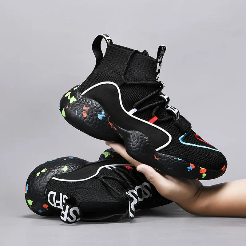 Men's camouflage pattern sneakers with mesh upper and vulcanised rubber sole on a white background.