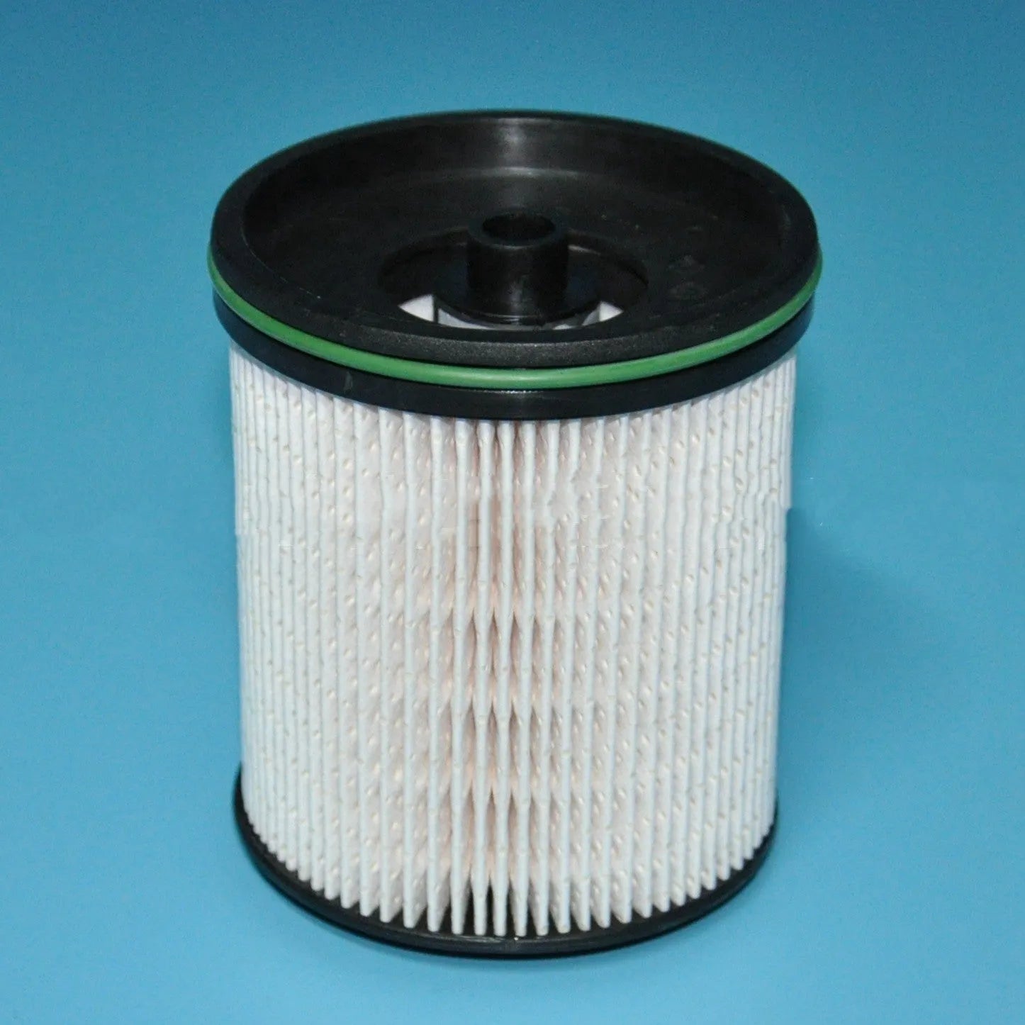Diesel fuel filter element with gasket for Vauxhall and Opel Astra vehicles showing dimensions