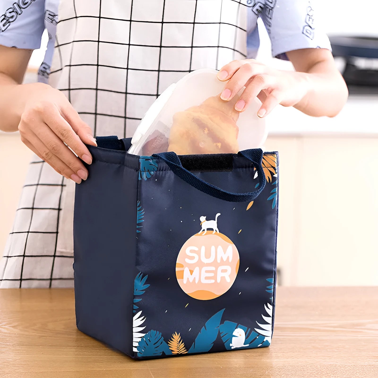 Thickened thermal insulation portable lunch box with integrated carrying bag in multiple colour designs