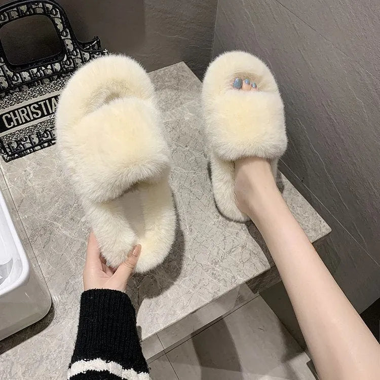 Suede furry slippers with artificial wool insole, round toe, flat heel, available in beige