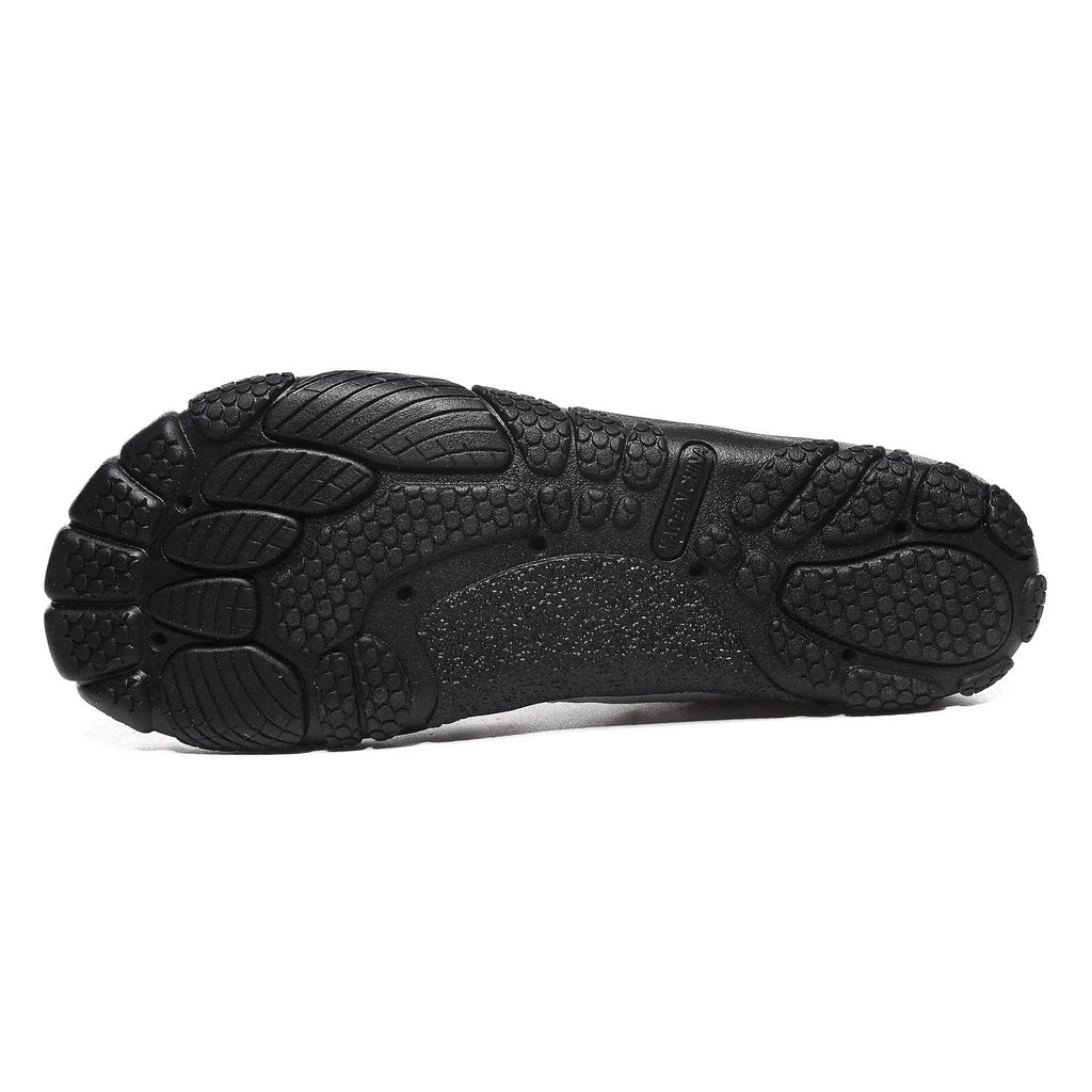Low-cut unisex river tracing shoes with mesh upper, rubber sole, and elastic band fastening.