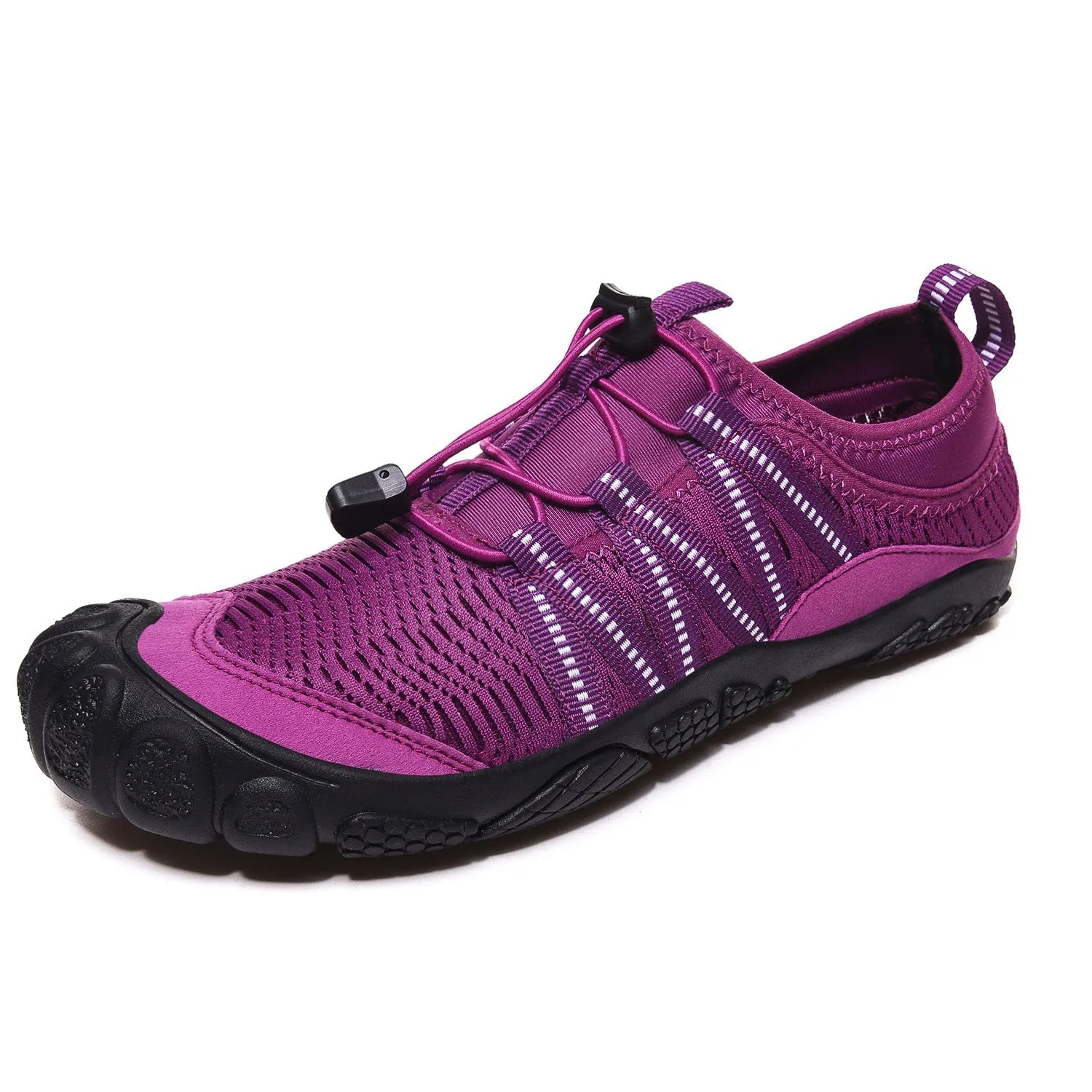 Low-cut unisex river tracing shoes with mesh upper, rubber sole, and elastic band fastening.