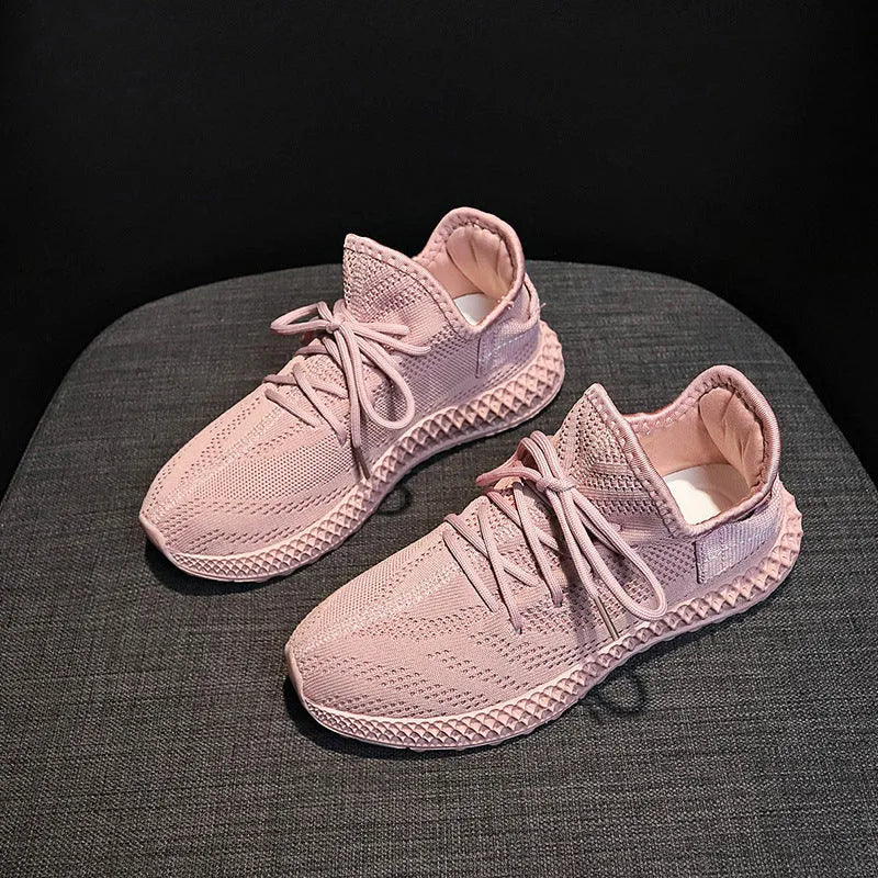Women's breathable mesh sneakers in yellow with white rubber sole and lace-up fastening