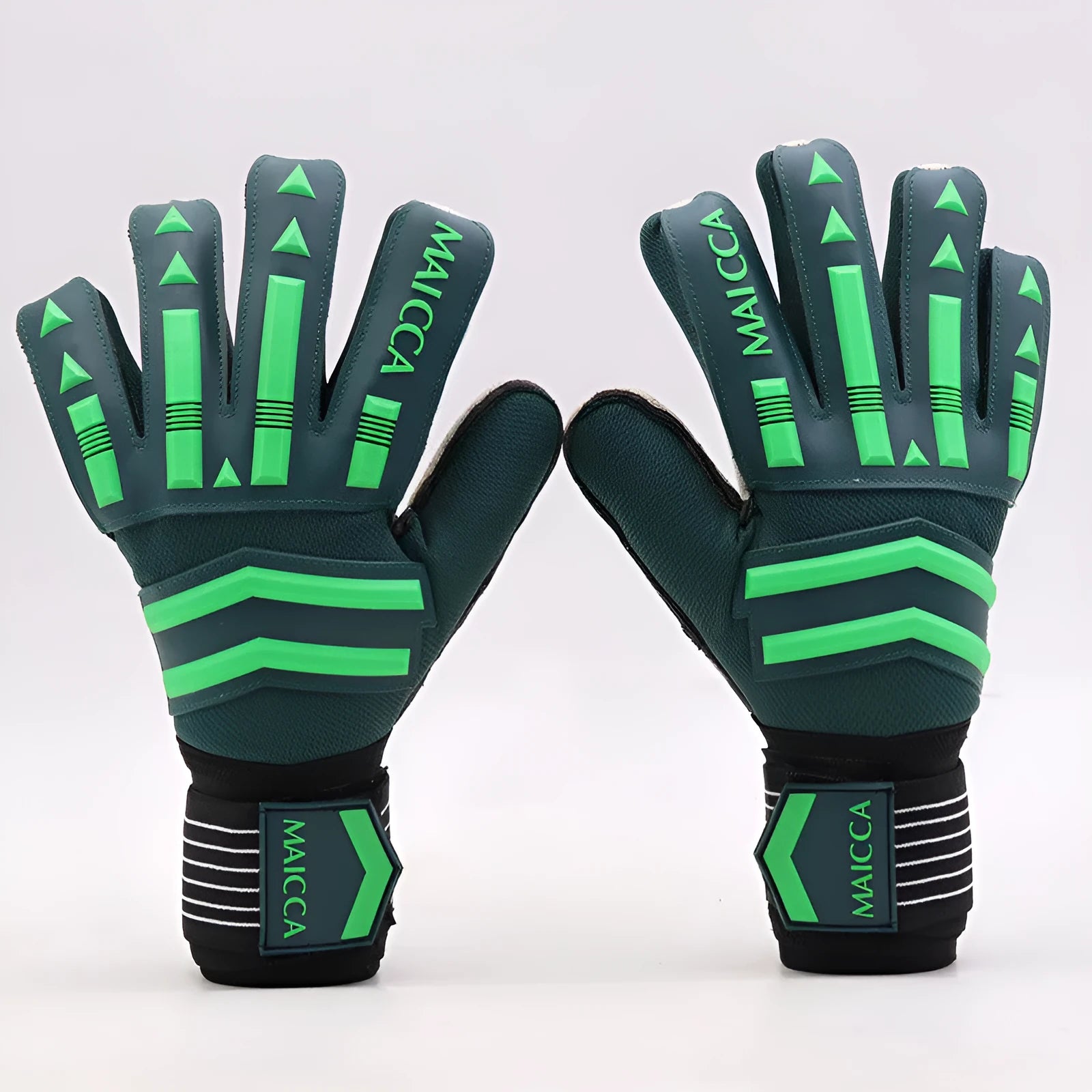 Green latex unisex goalkeeper gloves for football training, sizes 7-10
