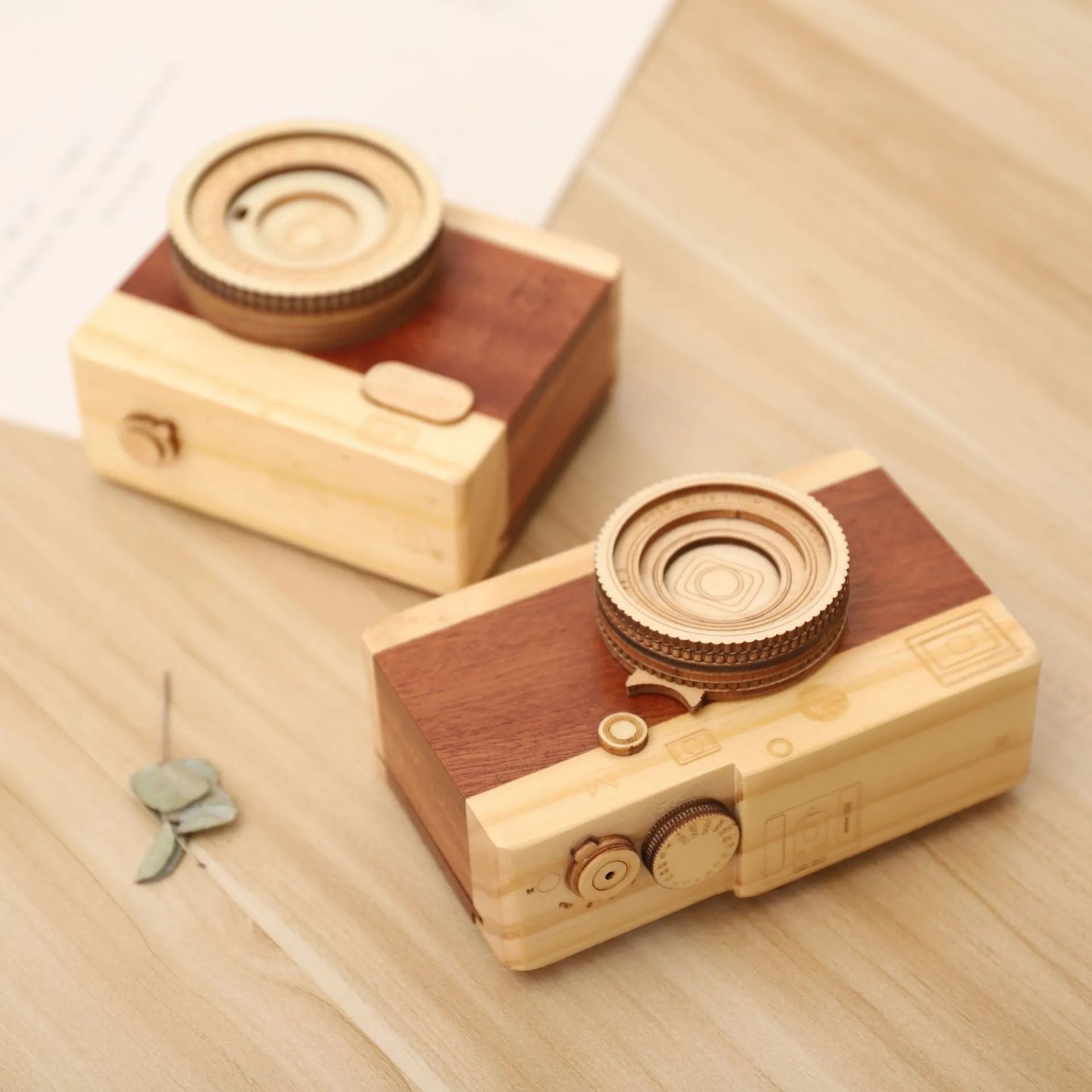 Crafts brand pine wood music box with rotating sanding box in miniature carton packaging