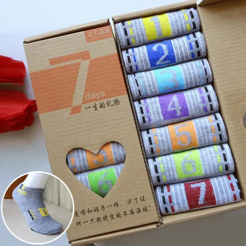 Ultra-thin PolyCotton middle tube socks in white digital male style, plain pattern, for spring sports