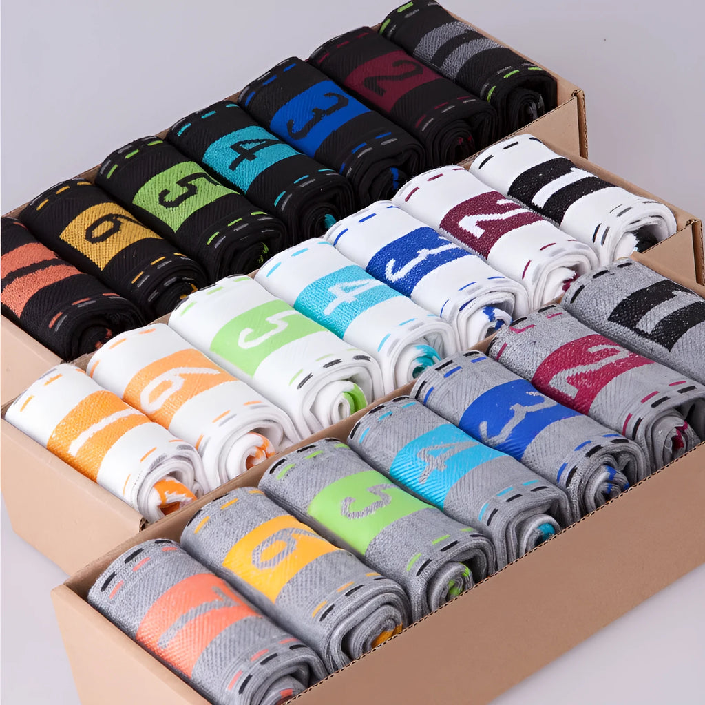 Ultra-thin PolyCotton middle tube socks in white digital male style, plain pattern, for spring sports