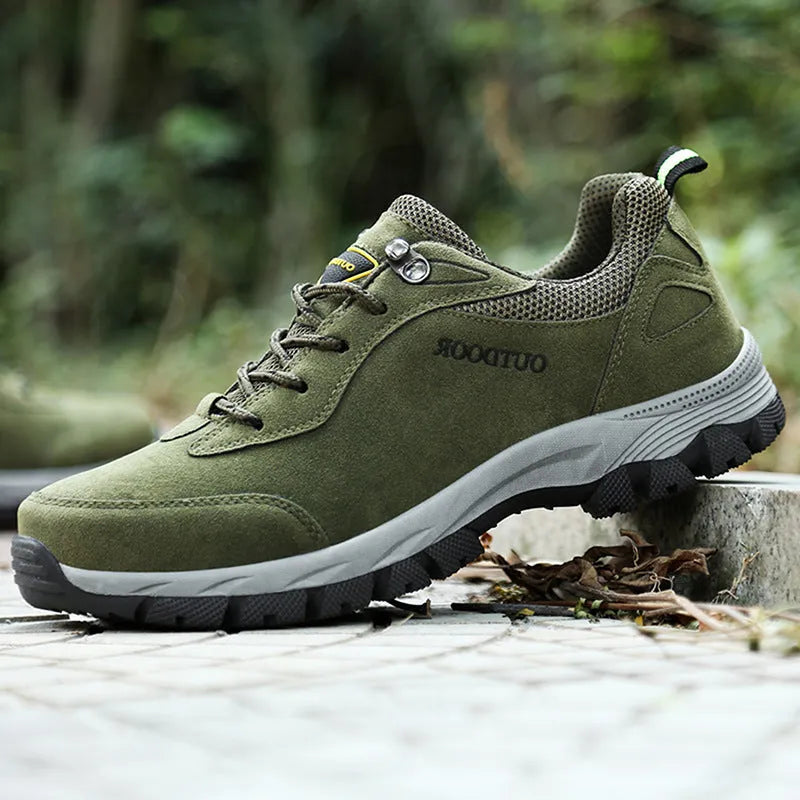 Men's low-top outdoor walking shoes in army green, available in large sizes up to 49.