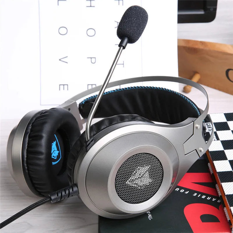 Black wired computer headset with USB plug and integrated microphone for desktop and notebook computers