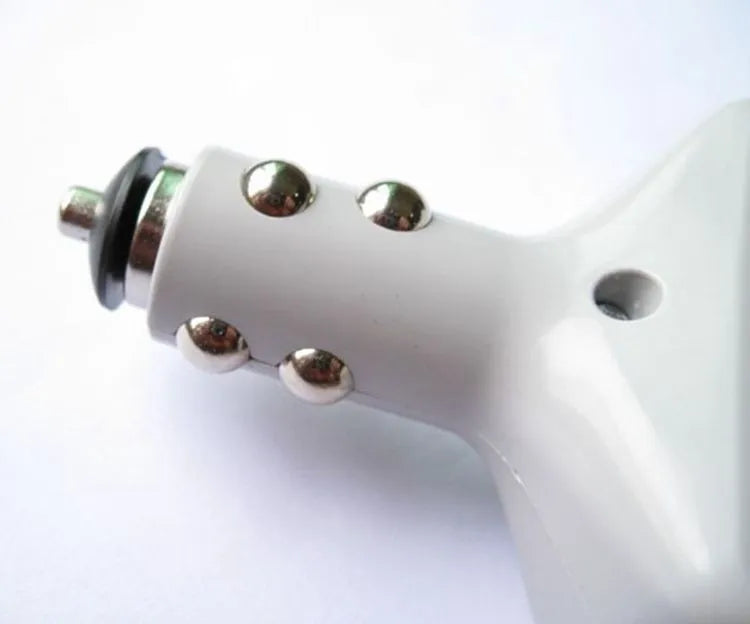 011C car charger transformer with USB port for mobile phone charging from cigarette lighter socket