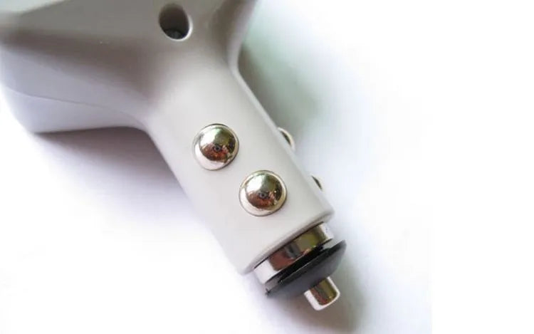 011C car charger transformer with USB port for mobile phone charging from cigarette lighter socket