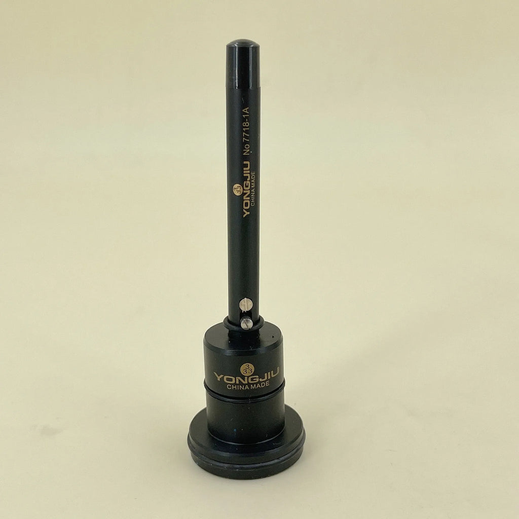 Watch repair oiling pen with fine tip for precision oil application