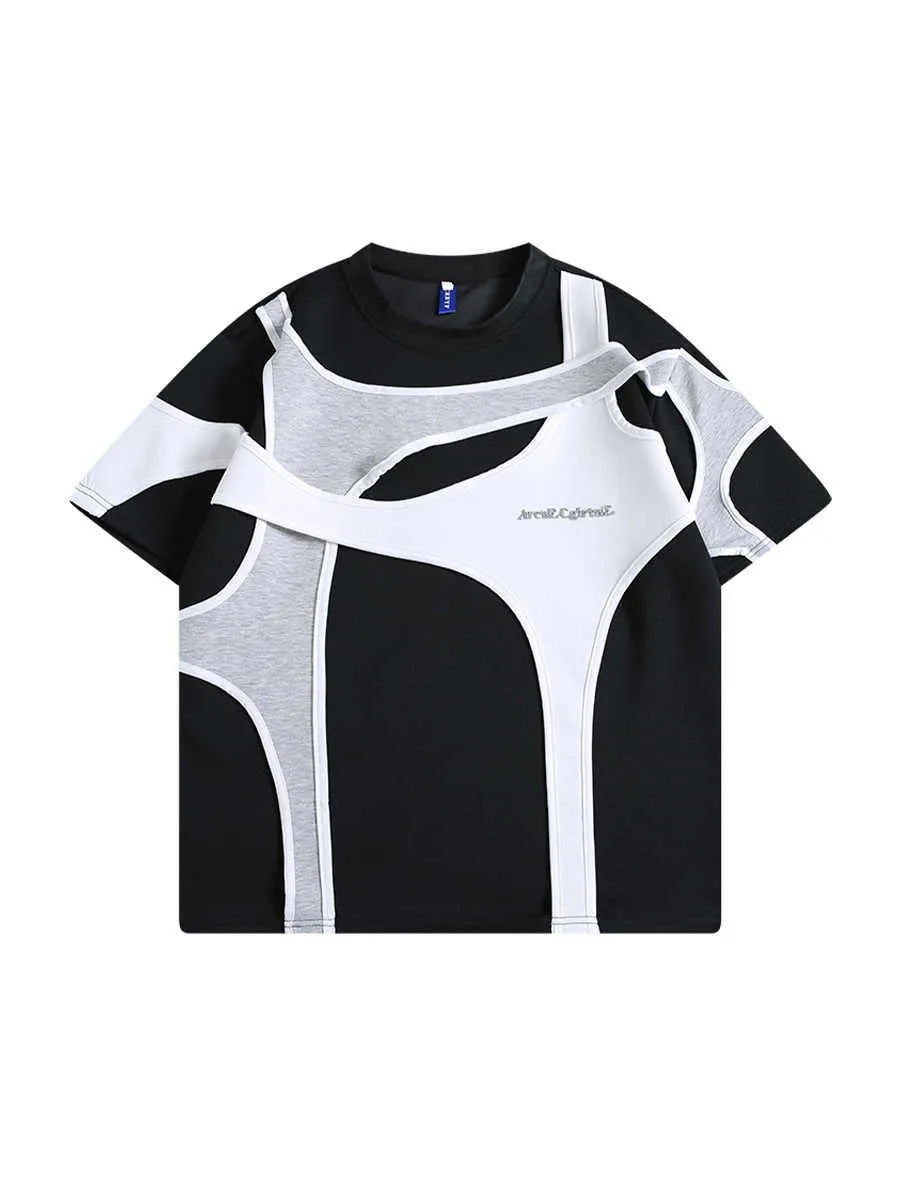 Men's loose fit black cotton T-shirt with short sleeves and round neck.
