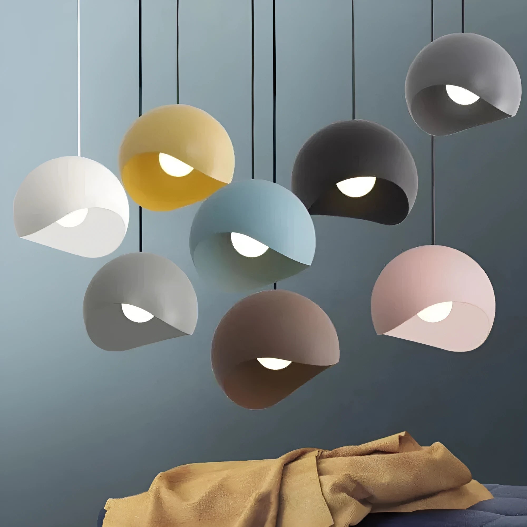 Simple iron lampshade pendant light in white with 20cm diameter and LED light source