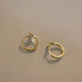S925 sterling silver 14k gold plated women's fishtail ear ring with smooth surface and 8mm inner diameter.