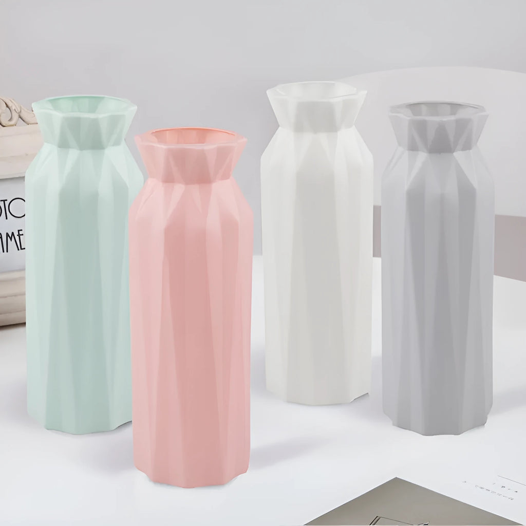 Green drop-resistant melamine vase with a 7.2cm base on a wooden table.