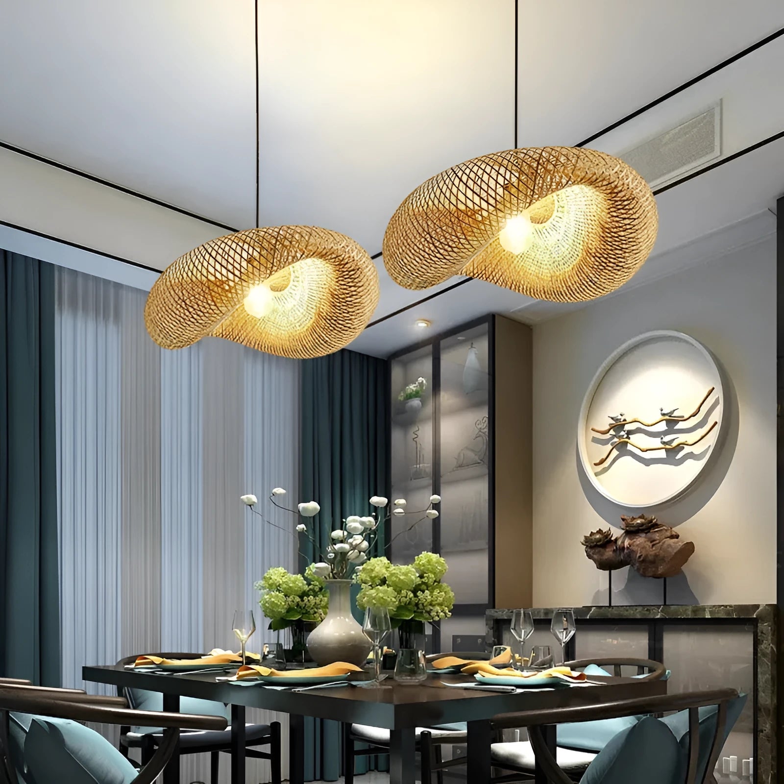 Bamboo straw hat-shaped hanging pendant lamp with woven construction in three diameter sizes