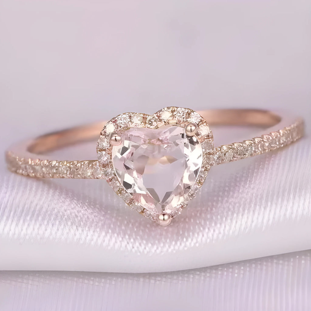 Women's heart-shaped crystal wedding ring in rose gold or silvery finish on white copper