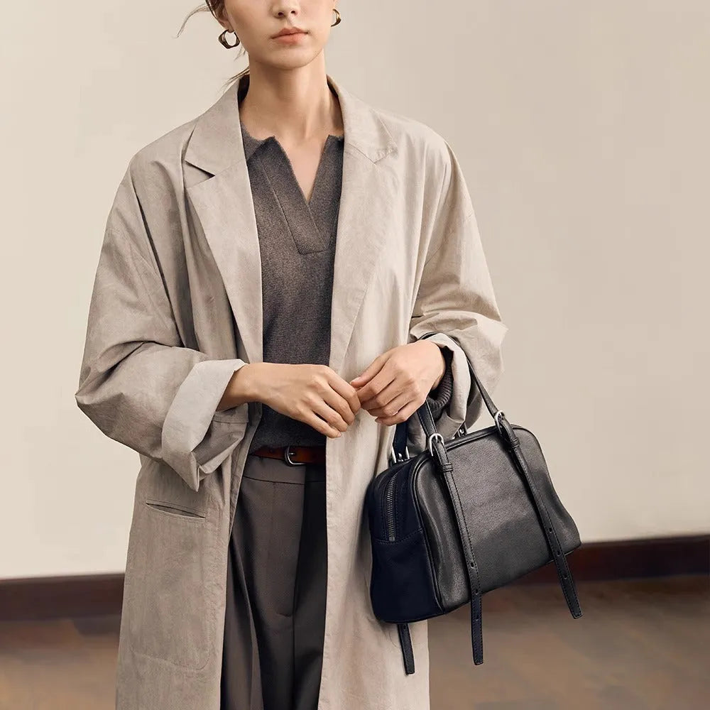 Genuine leather retro shoulder bag in horizontal square shape with double straps