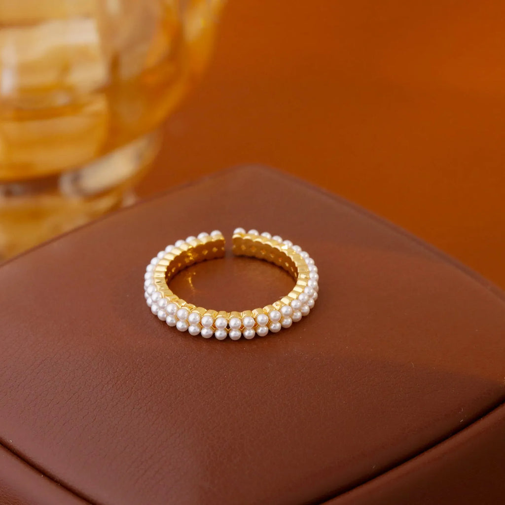 Gold geometric open-mouth women's ring with electroplated copper construction