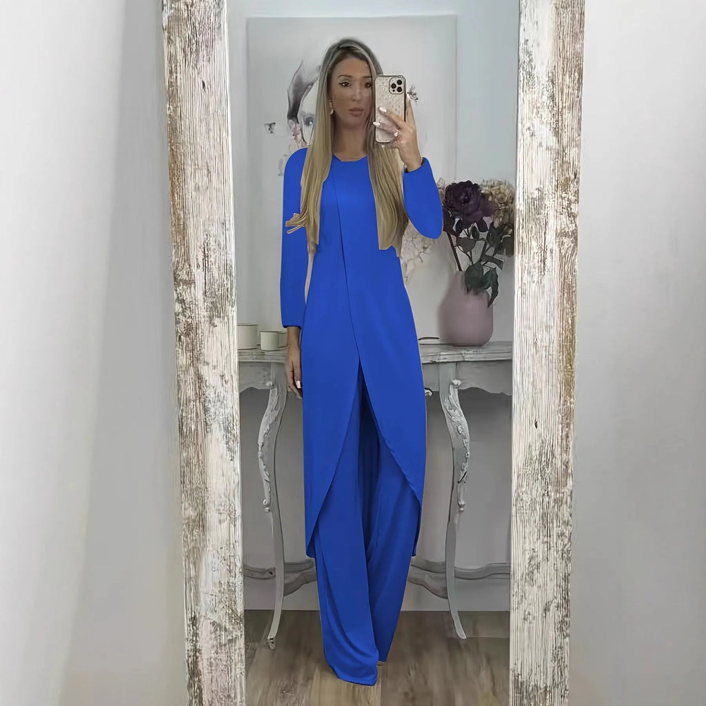 A loose-fitting long sleeve two-piece lounge set in polyester, shown in khaki colour, consisting of a round-neck top and matching trousers.