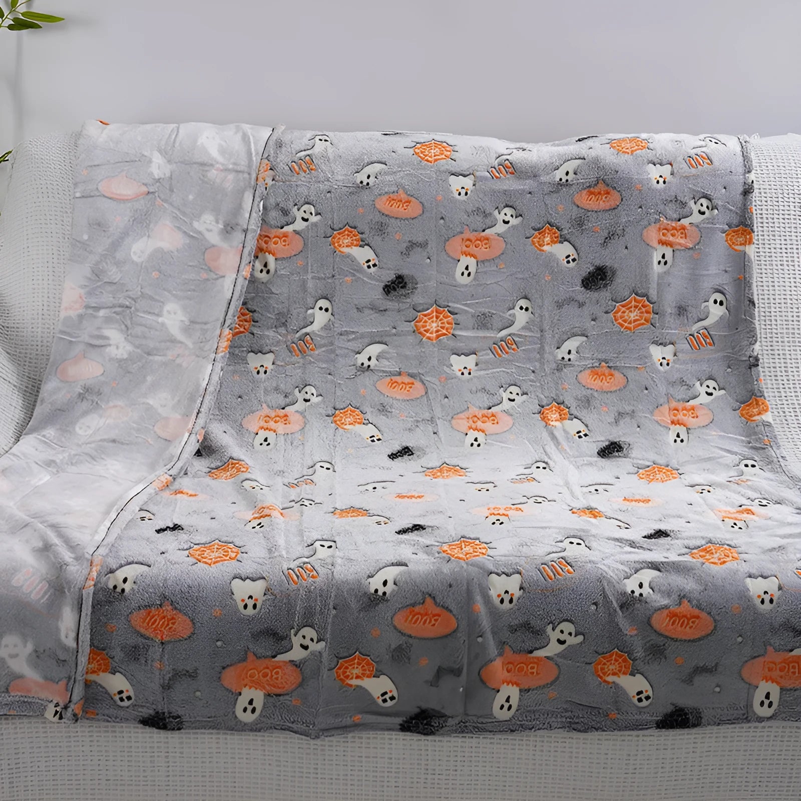 Cartoon pattern flannel blanket for child air conditioner coverage in two size options