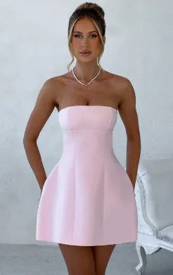 Women's backless tube dress with high waist and A-line skirt in solid colour