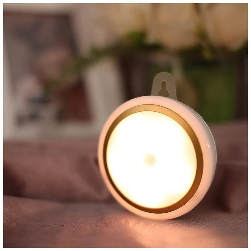 Smart battery-powered motion sensor LED light unit with infrared sensor and 5 LEDs.