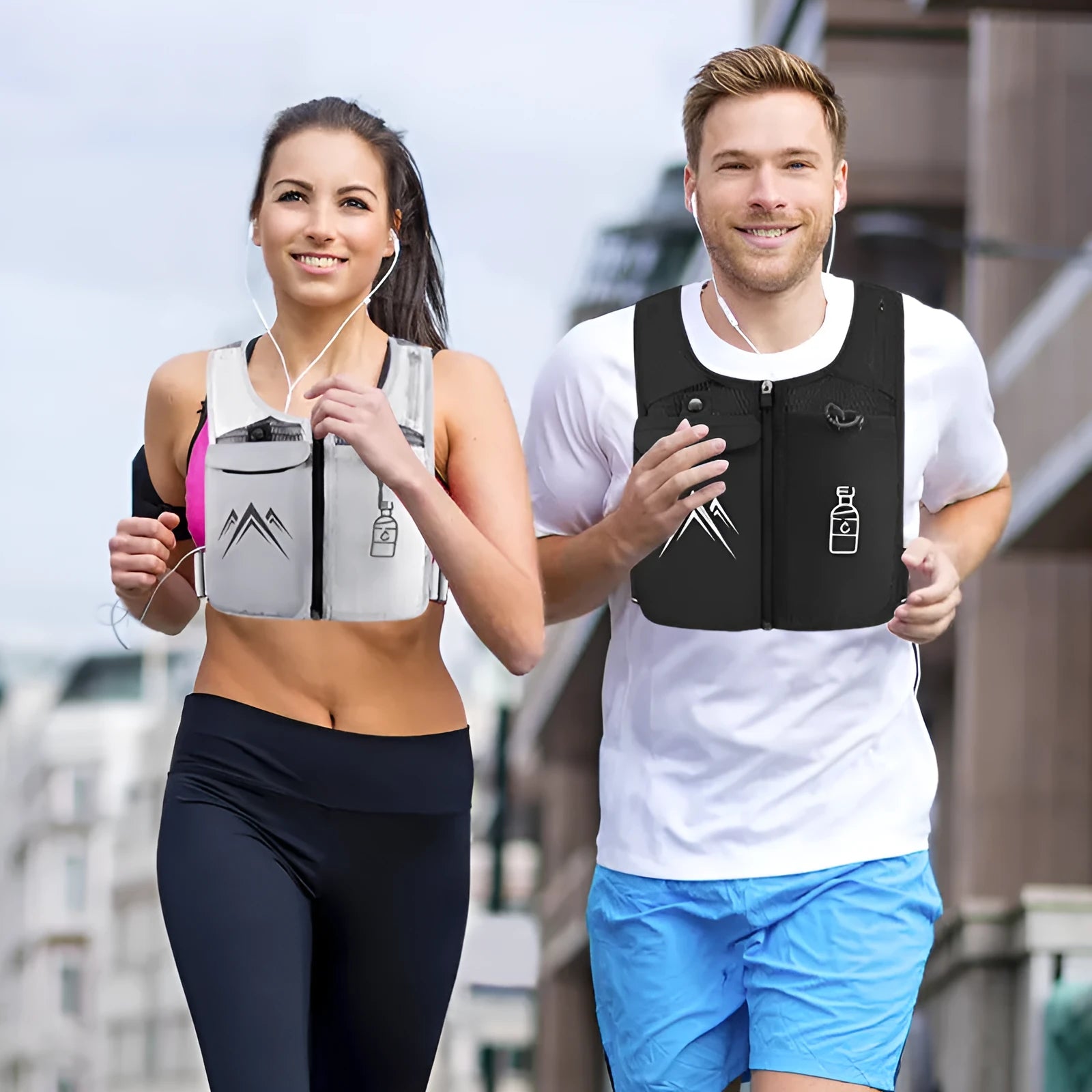 Classic black running vest with integrated phone pocket and detachable 500ml water kettle on a manikin.