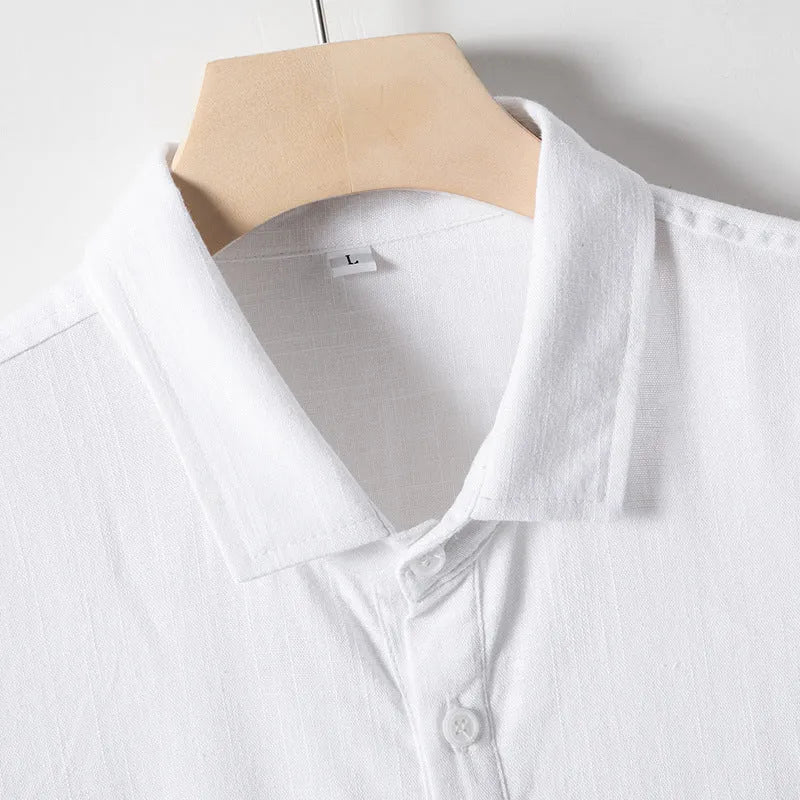 Men's loose fit linen T-shirt with a lapel collar in optic linen colour.